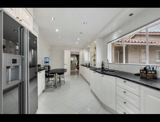 4 BEDROOM HOUSE FOR SALE IN HYDE PARK
